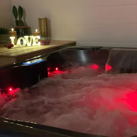 Sahara - Jacuzzi&sauna Privatif Apartamento