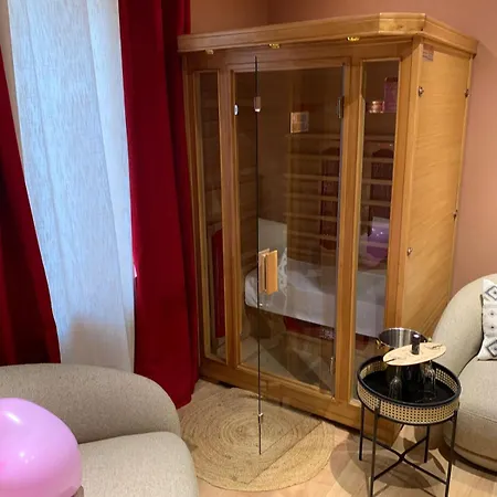 Sahara - Jacuzzi&sauna Privatif Calais