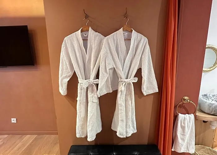Sahara - Jacuzzi & Sauna Privatif Apartman *